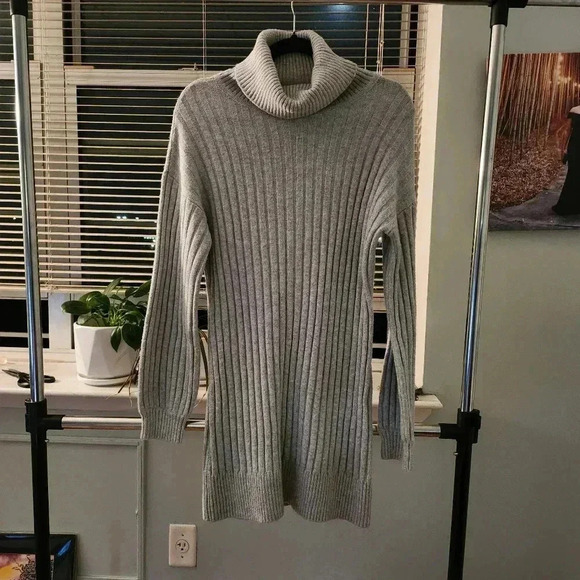 Sanctuary Turtleneck‎ Sweater - Picture 1 of 8